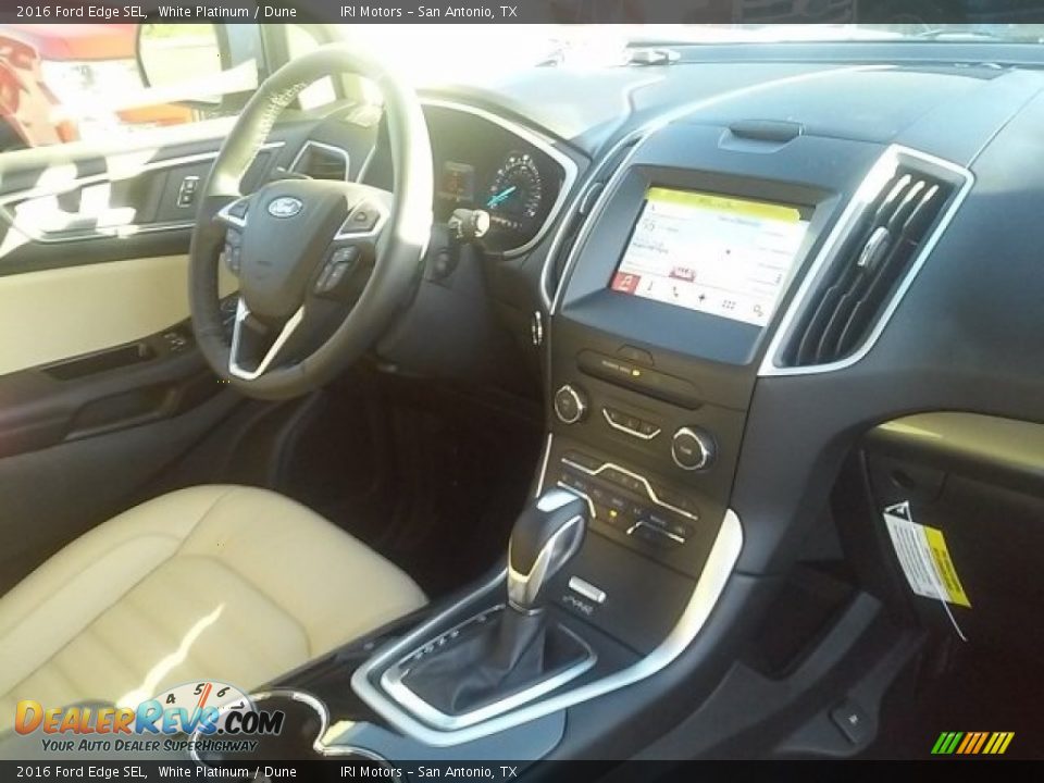 2016 Ford Edge SEL White Platinum / Dune Photo #17
