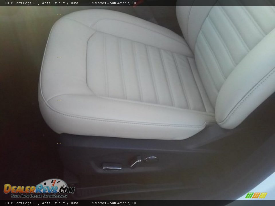 2016 Ford Edge SEL White Platinum / Dune Photo #19