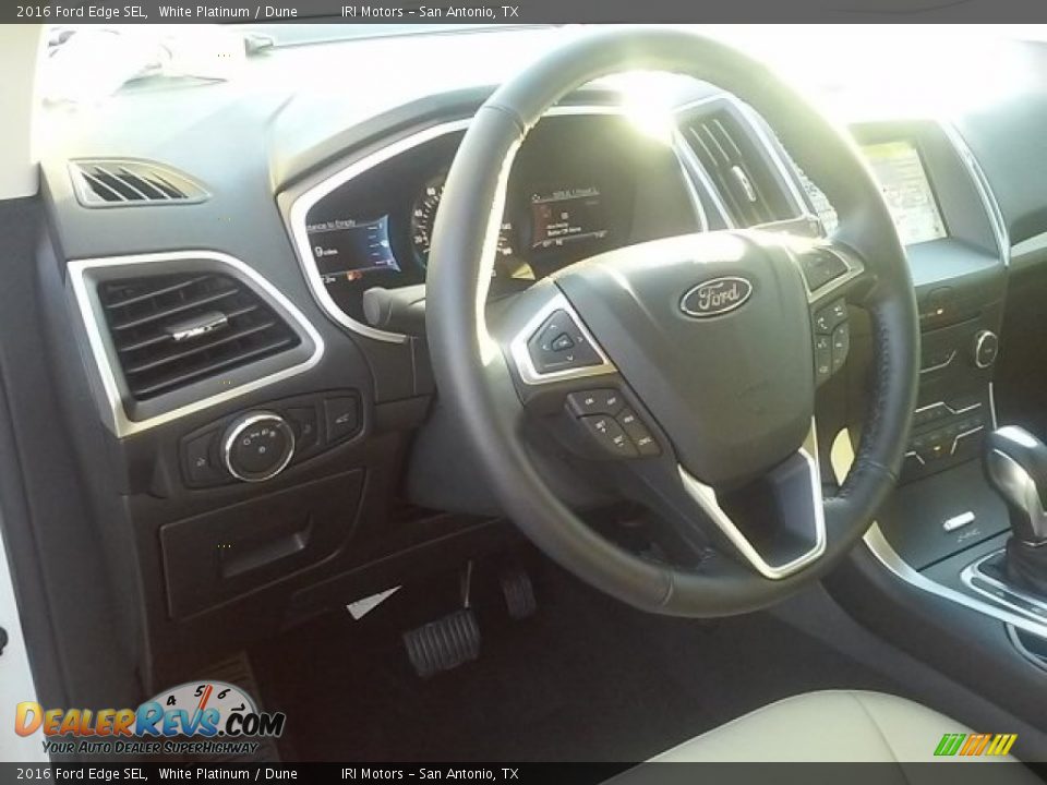 2016 Ford Edge SEL White Platinum / Dune Photo #20