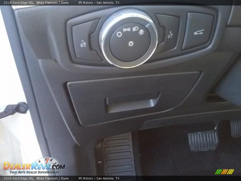 2016 Ford Edge SEL White Platinum / Dune Photo #22