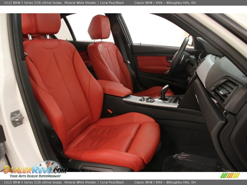 Front Seat of 2013 BMW 3 Series 328i xDrive Sedan Photo #27