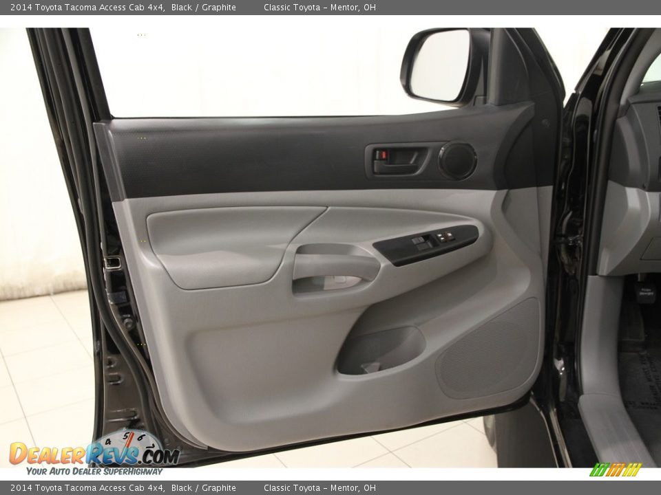 2014 Toyota Tacoma Access Cab 4x4 Black / Graphite Photo #4