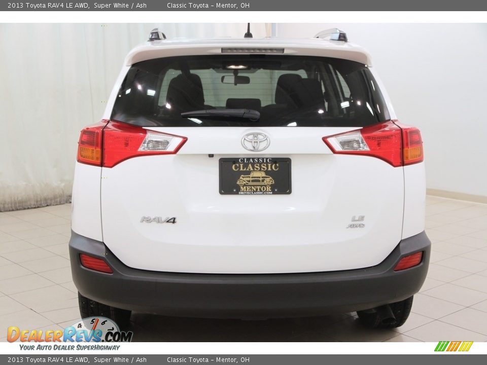 2013 Toyota RAV4 LE AWD Super White / Ash Photo #15