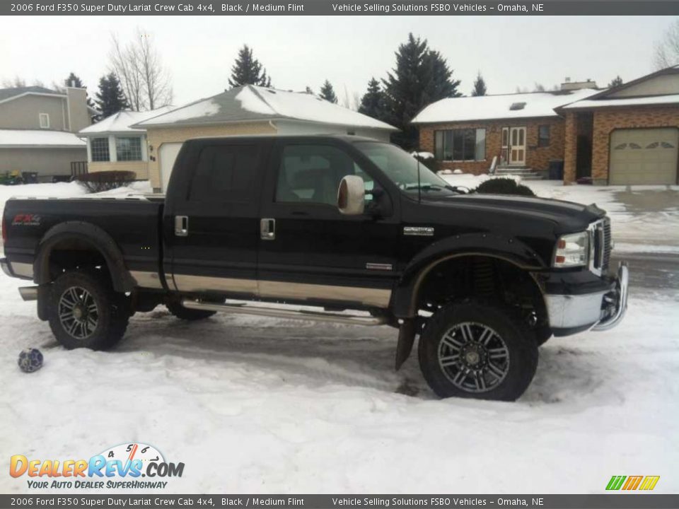 2006 Ford F350 Super Duty Lariat Crew Cab 4x4 Black / Medium Flint Photo #3