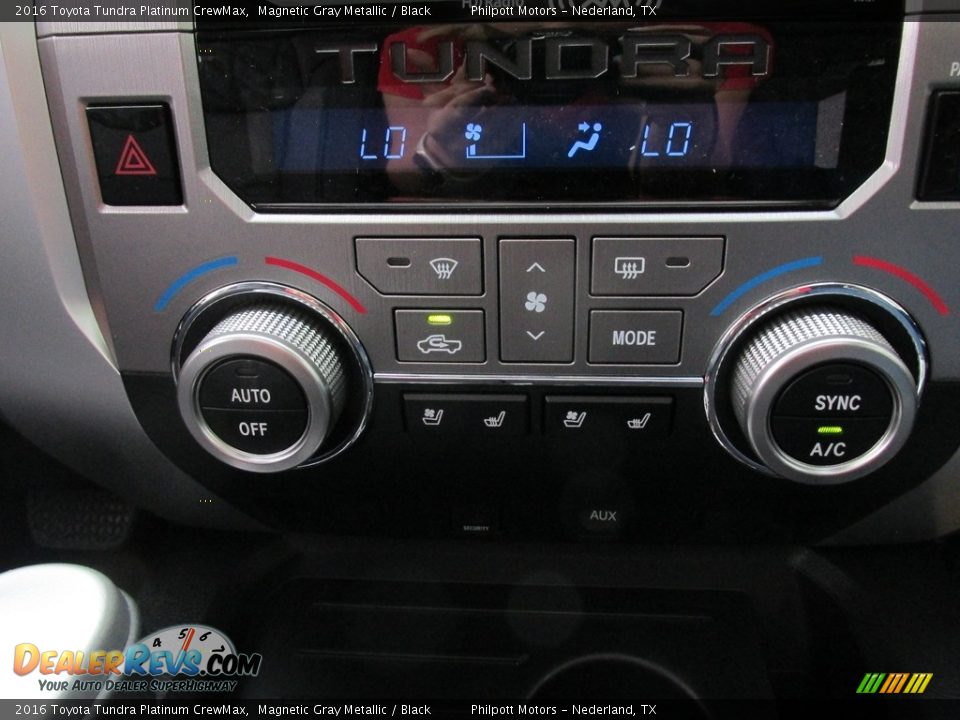 Controls of 2016 Toyota Tundra Platinum CrewMax Photo #25