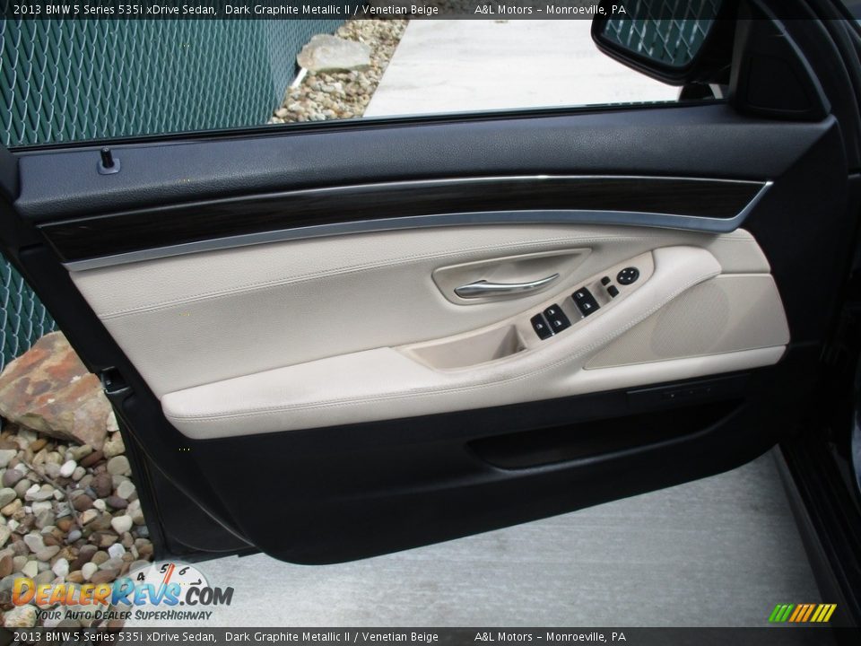 2013 BMW 5 Series 535i xDrive Sedan Dark Graphite Metallic II / Venetian Beige Photo #10