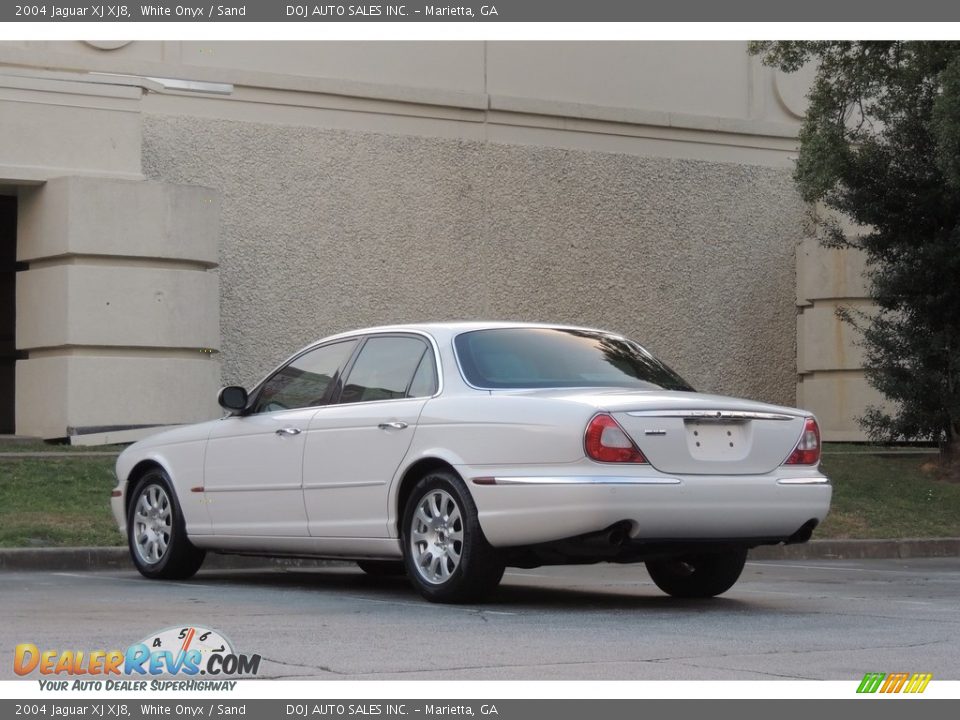 2004 Jaguar XJ XJ8 White Onyx / Sand Photo #11