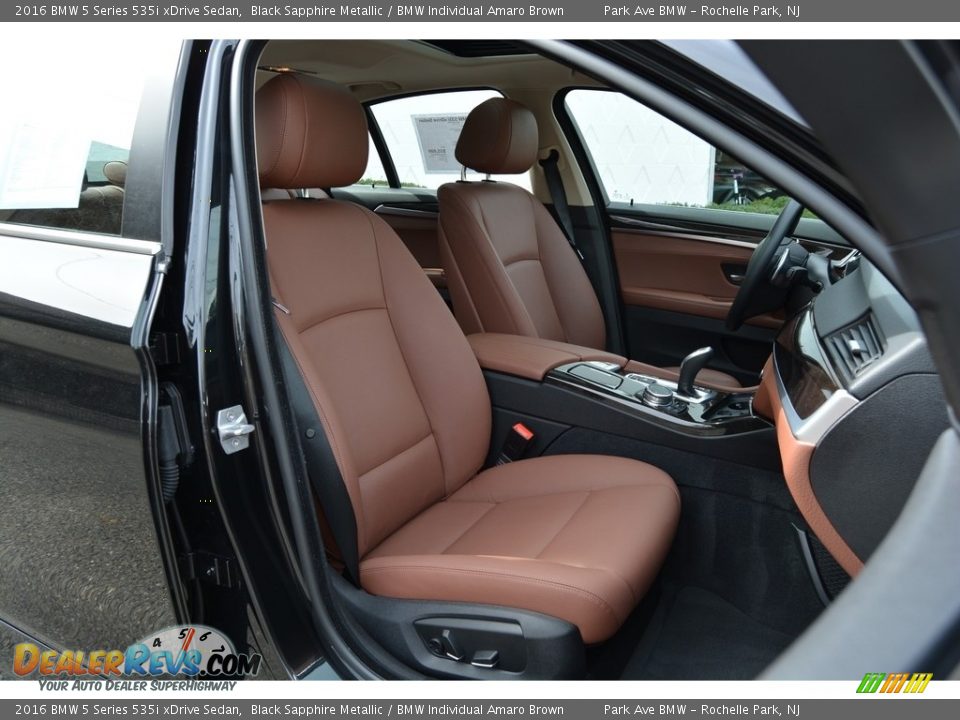 2016 BMW 5 Series 535i xDrive Sedan Black Sapphire Metallic / BMW Individual Amaro Brown Photo #28