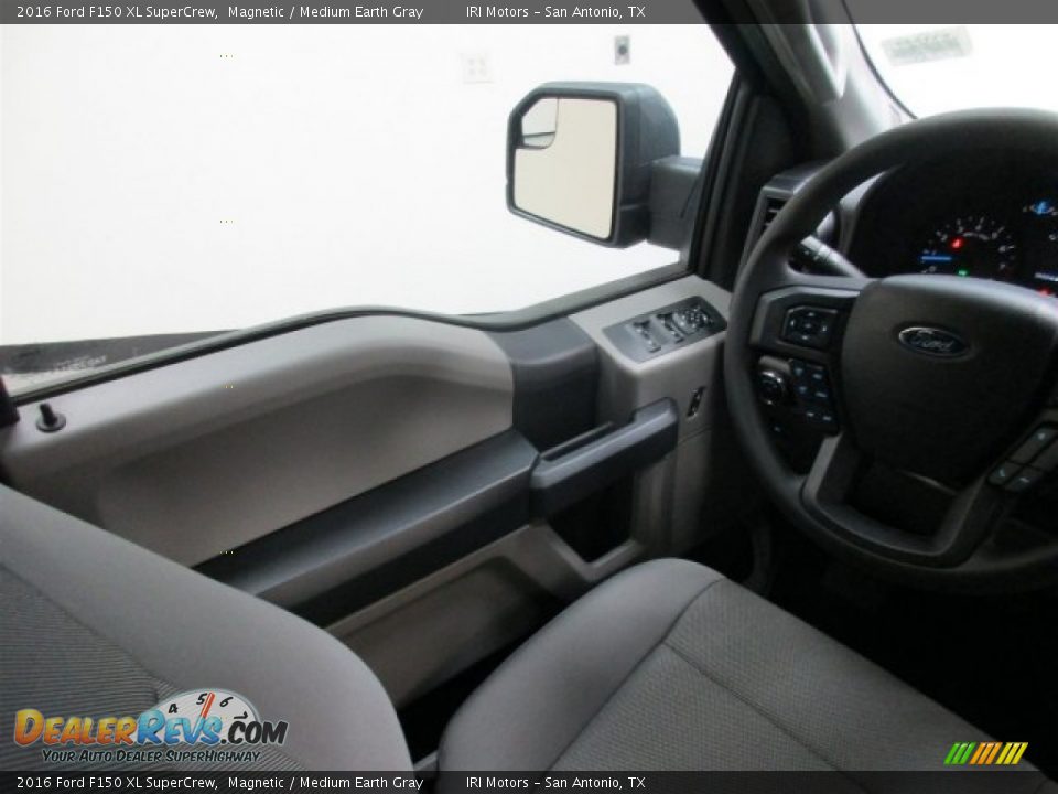 2016 Ford F150 XL SuperCrew Magnetic / Medium Earth Gray Photo #13