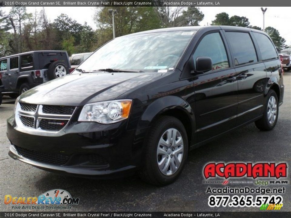 2016 Dodge Grand Caravan SE Brilliant Black Crystal Pearl / Black/Light Graystone Photo #1