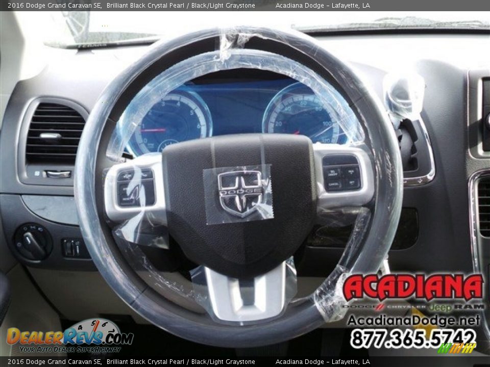 2016 Dodge Grand Caravan SE Brilliant Black Crystal Pearl / Black/Light Graystone Photo #6