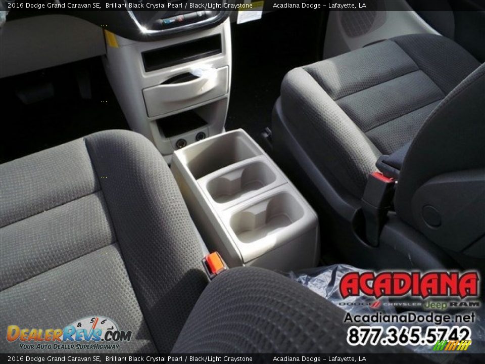 2016 Dodge Grand Caravan SE Brilliant Black Crystal Pearl / Black/Light Graystone Photo #8