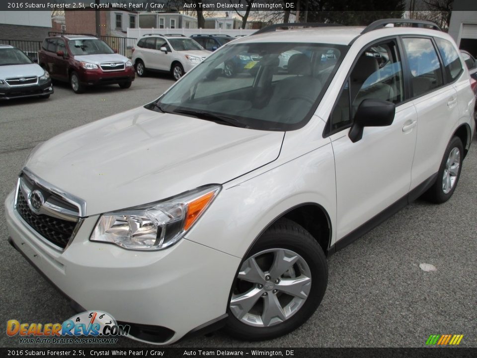 2016 Subaru Forester 2.5i Crystal White Pearl / Gray Photo #2