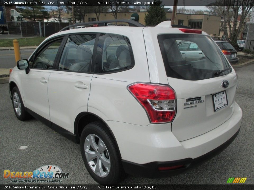 2016 Subaru Forester 2.5i Crystal White Pearl / Gray Photo #4
