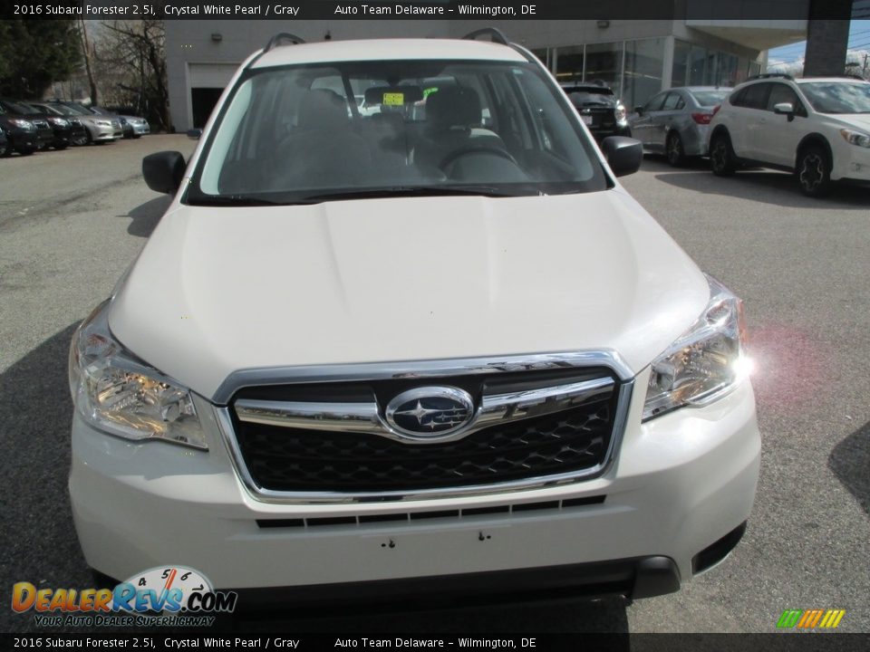 2016 Subaru Forester 2.5i Crystal White Pearl / Gray Photo #9