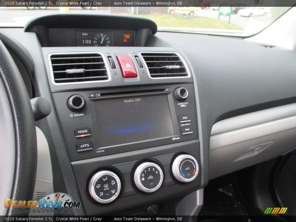 2016 Subaru Forester 2.5i Crystal White Pearl / Gray Photo #16