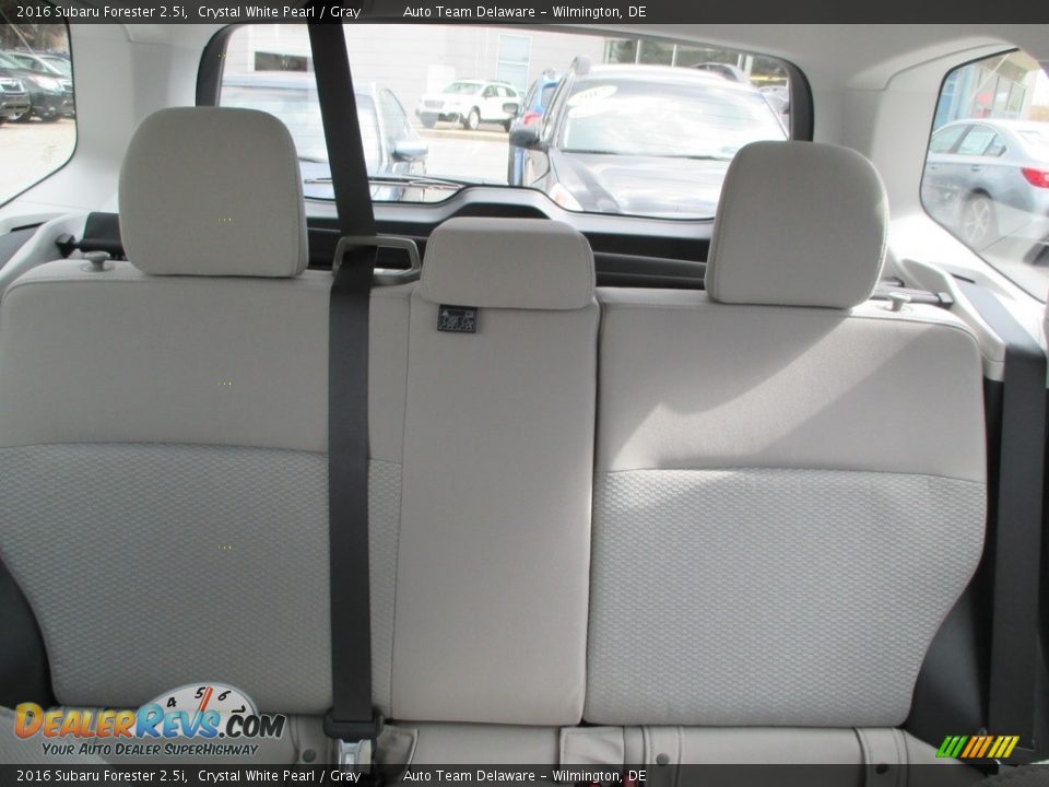 2016 Subaru Forester 2.5i Crystal White Pearl / Gray Photo #20