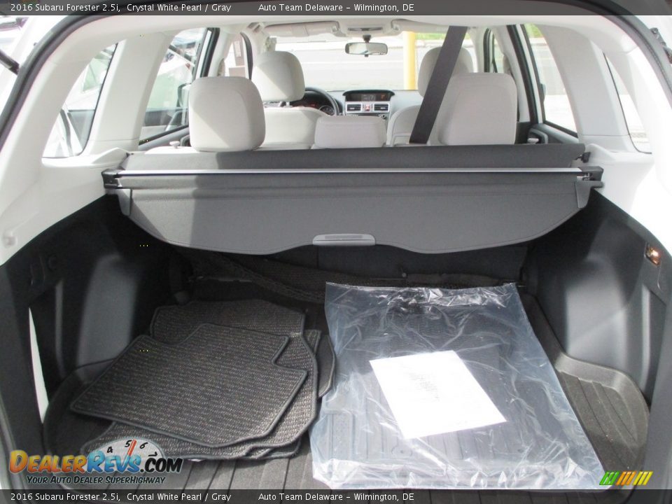 2016 Subaru Forester 2.5i Crystal White Pearl / Gray Photo #23