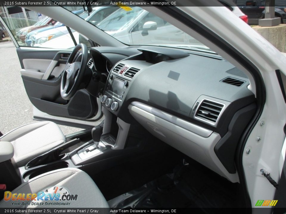 2016 Subaru Forester 2.5i Crystal White Pearl / Gray Photo #29