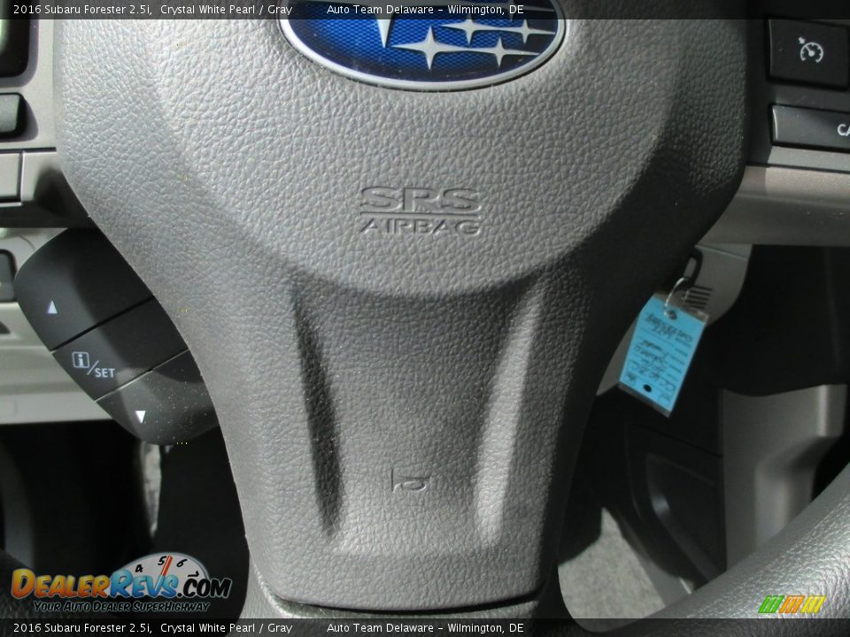 2016 Subaru Forester 2.5i Crystal White Pearl / Gray Photo #33