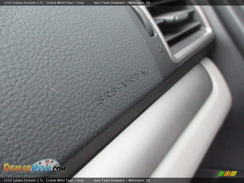 2016 Subaru Forester 2.5i Crystal White Pearl / Gray Photo #35
