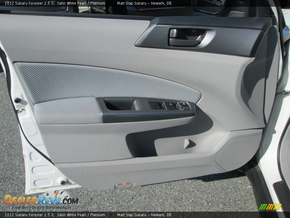 2012 Subaru Forester 2.5 X Satin White Pearl / Platinum Photo #13