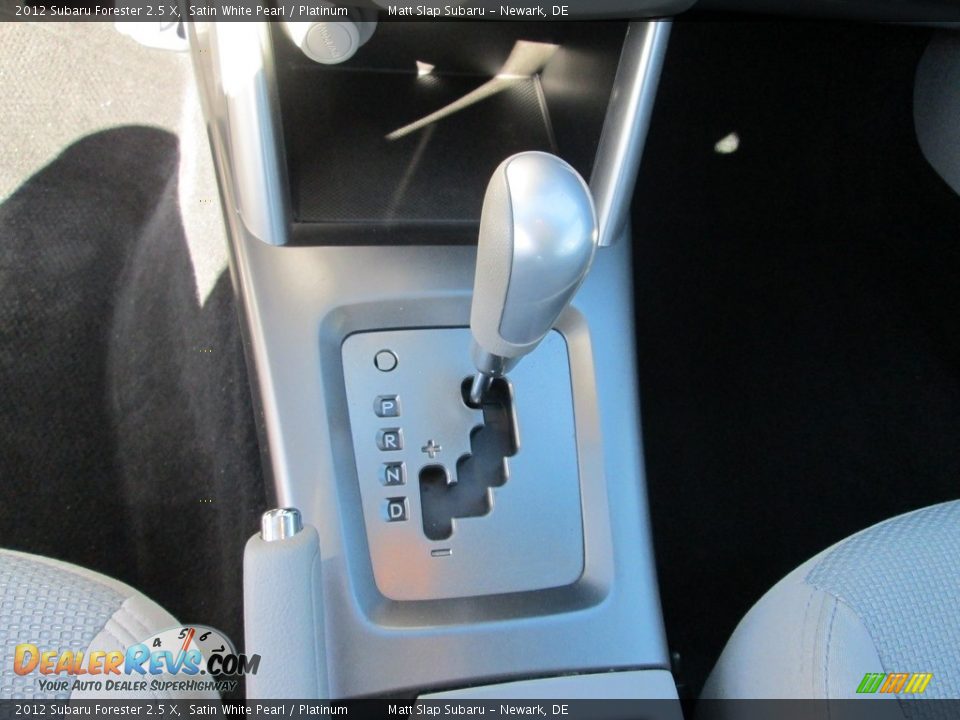 2012 Subaru Forester 2.5 X Satin White Pearl / Platinum Photo #25