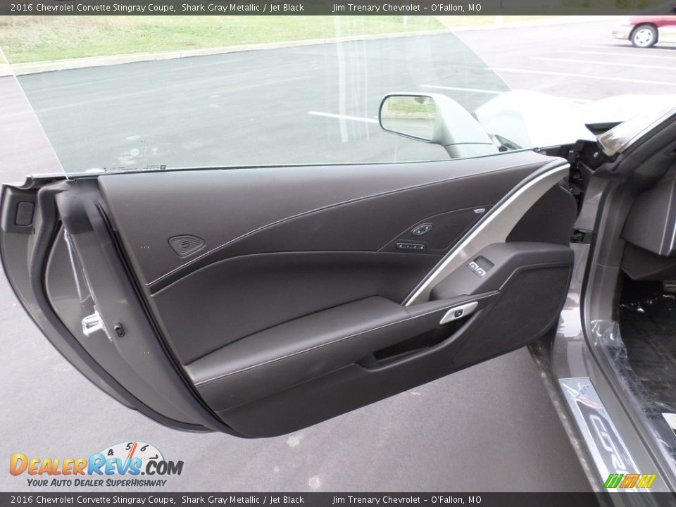 Door Panel of 2016 Chevrolet Corvette Stingray Coupe Photo #25