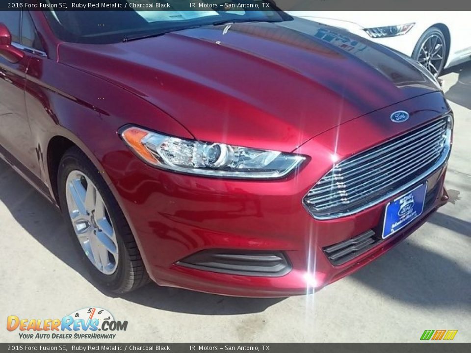 2016 Ford Fusion SE Ruby Red Metallic / Charcoal Black Photo #3