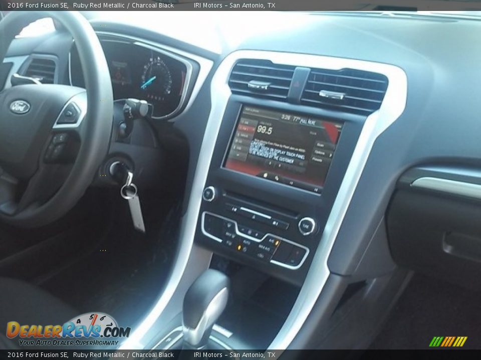 2016 Ford Fusion SE Ruby Red Metallic / Charcoal Black Photo #17