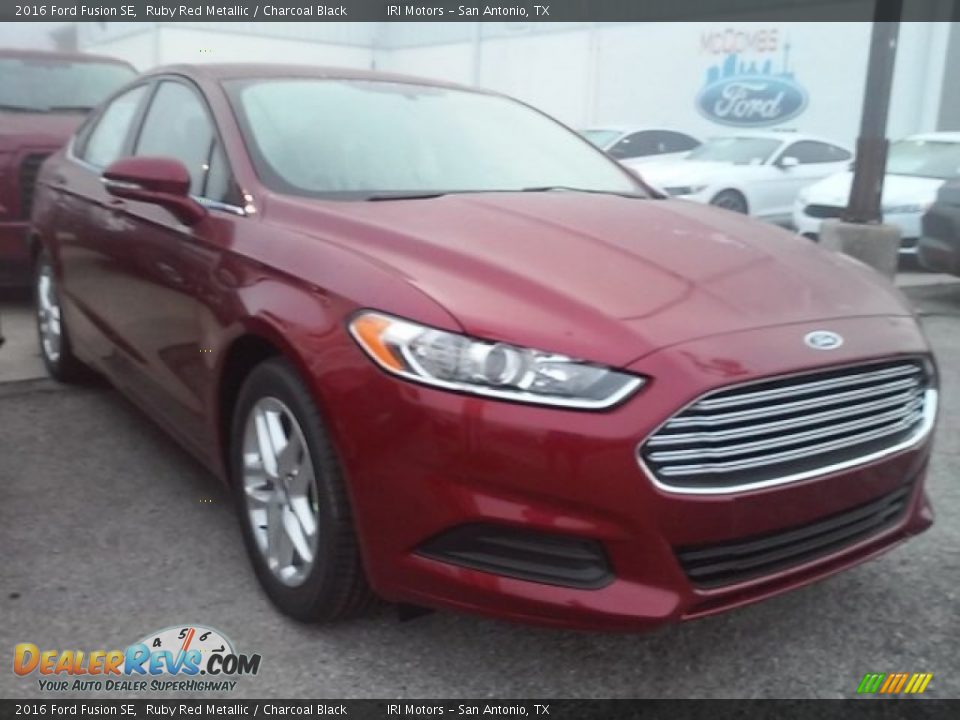 2016 Ford Fusion SE Ruby Red Metallic / Charcoal Black Photo #25