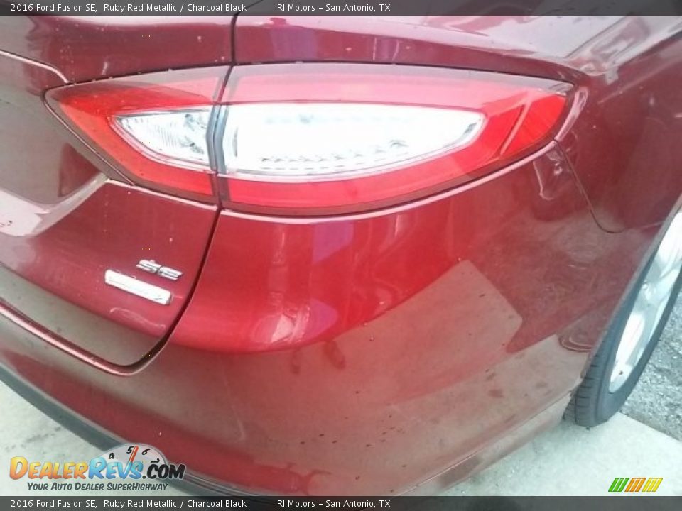 2016 Ford Fusion SE Ruby Red Metallic / Charcoal Black Photo #27