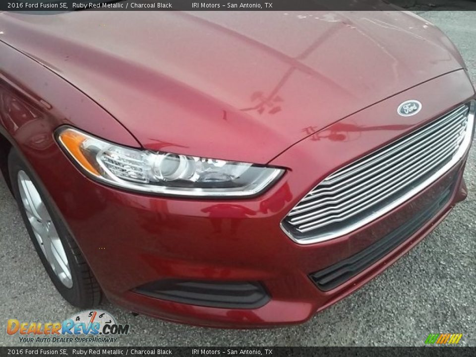 2016 Ford Fusion SE Ruby Red Metallic / Charcoal Black Photo #33