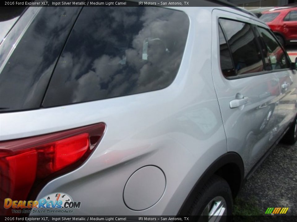 2016 Ford Explorer XLT Ingot Silver Metallic / Medium Light Camel Photo #6