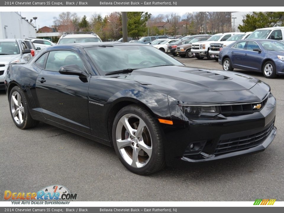 Front 3/4 View of 2014 Chevrolet Camaro SS Coupe Photo #3