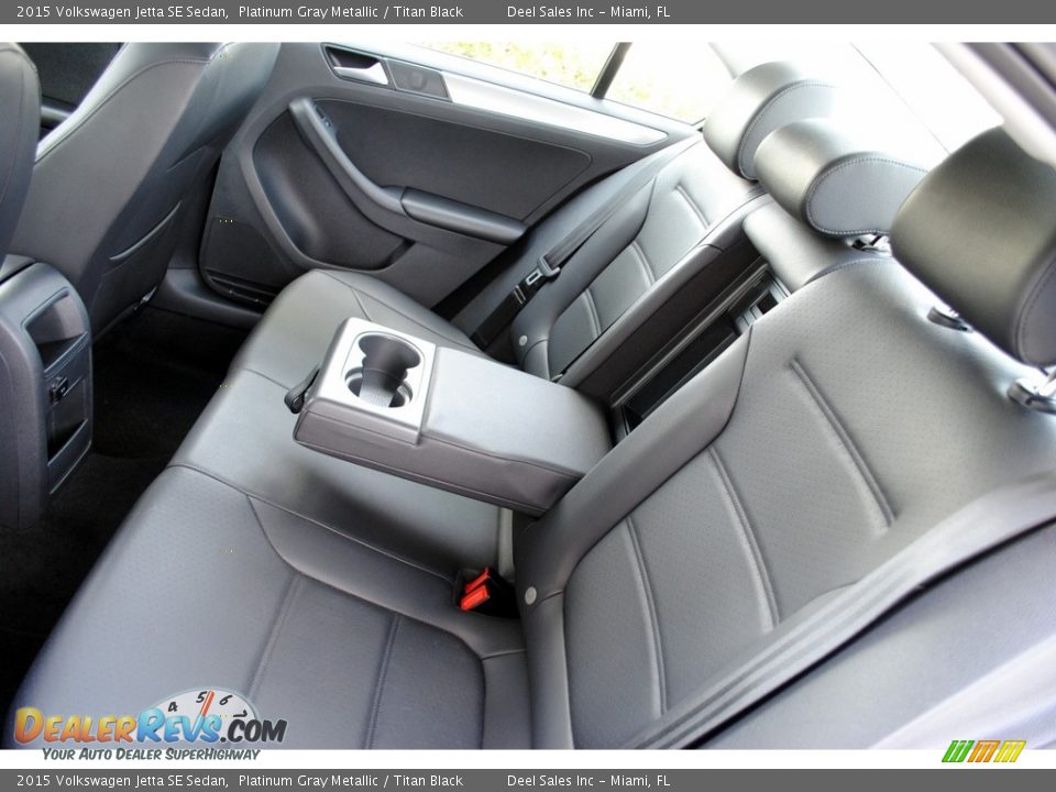 2015 Volkswagen Jetta SE Sedan Platinum Gray Metallic / Titan Black Photo #11