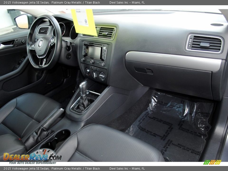2015 Volkswagen Jetta SE Sedan Platinum Gray Metallic / Titan Black Photo #19
