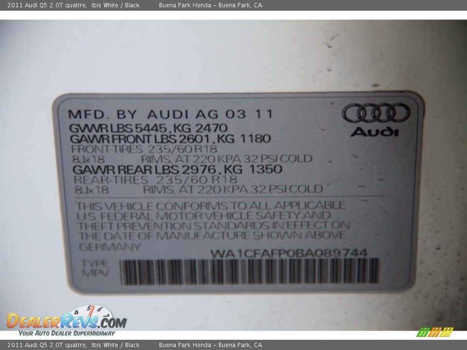 2011 Audi Q5 2.0T quattro Ibis White / Black Photo #32