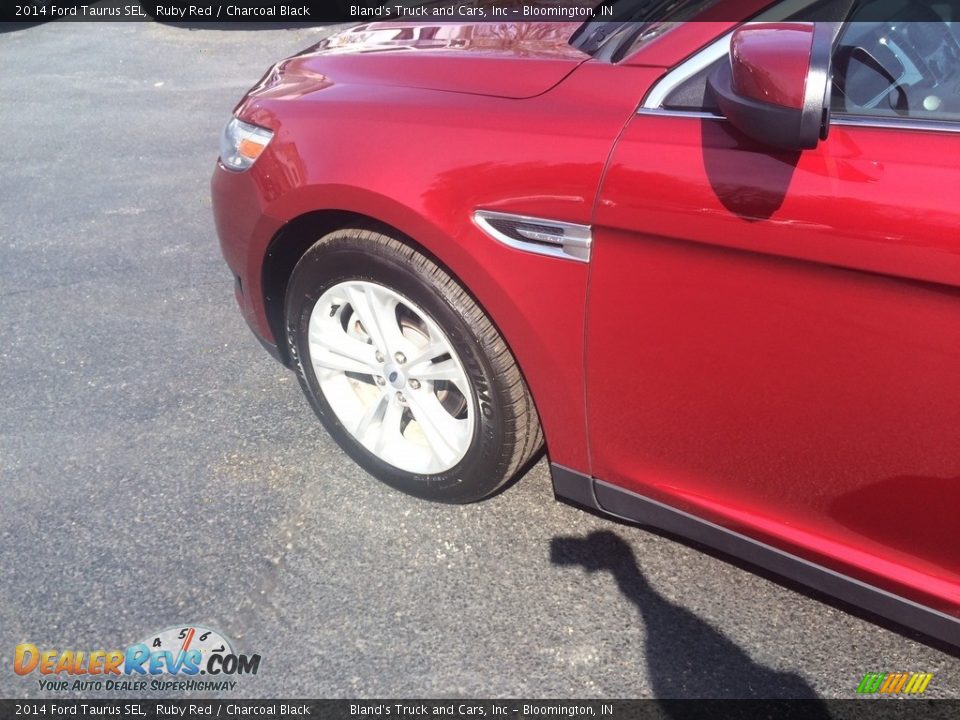 2014 Ford Taurus SEL Ruby Red / Charcoal Black Photo #19