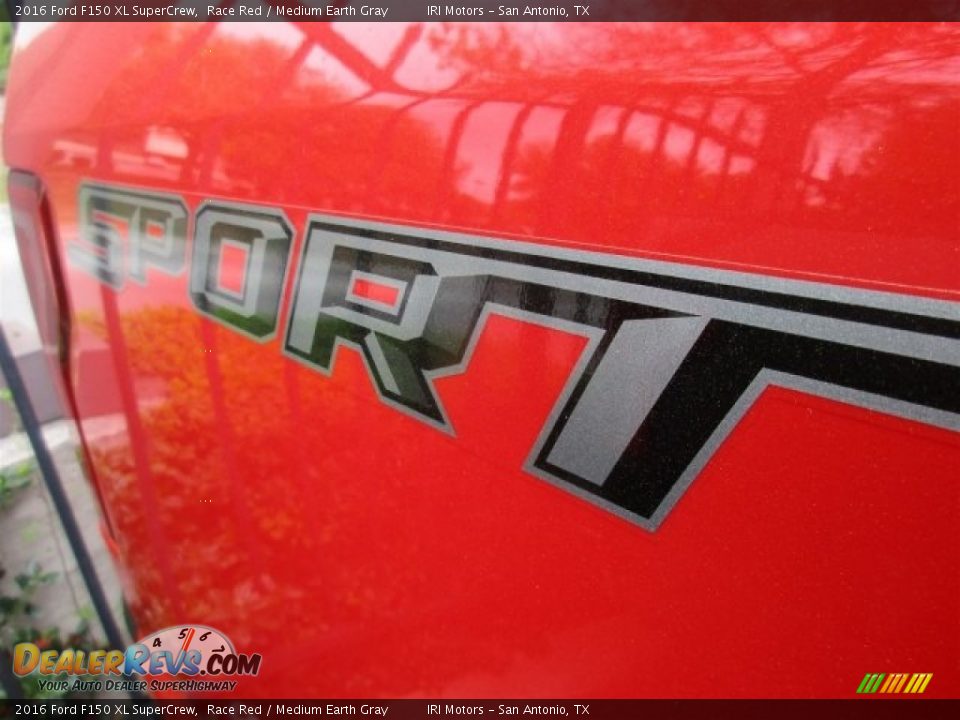 2016 Ford F150 XL SuperCrew Race Red / Medium Earth Gray Photo #8