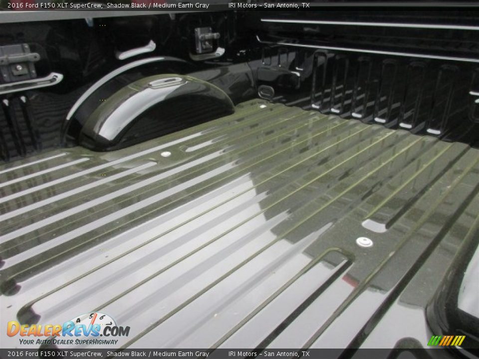 2016 Ford F150 XLT SuperCrew Shadow Black / Medium Earth Gray Photo #8