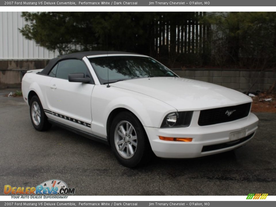 2007 Ford Mustang V6 Deluxe Convertible Performance White / Dark Charcoal Photo #2