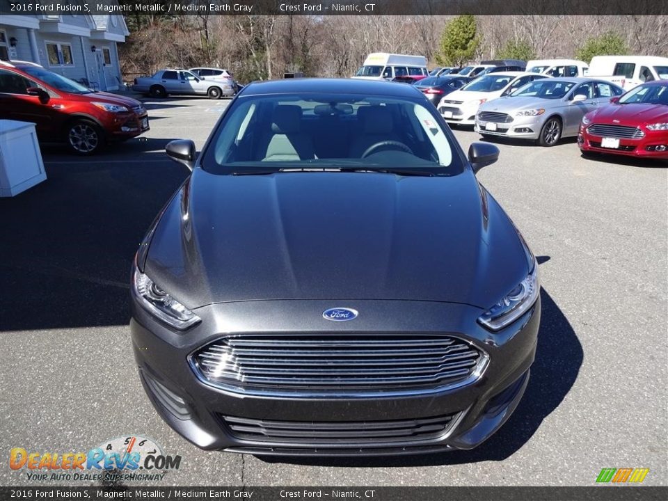 2016 Ford Fusion S Magnetic Metallic / Medium Earth Gray Photo #2