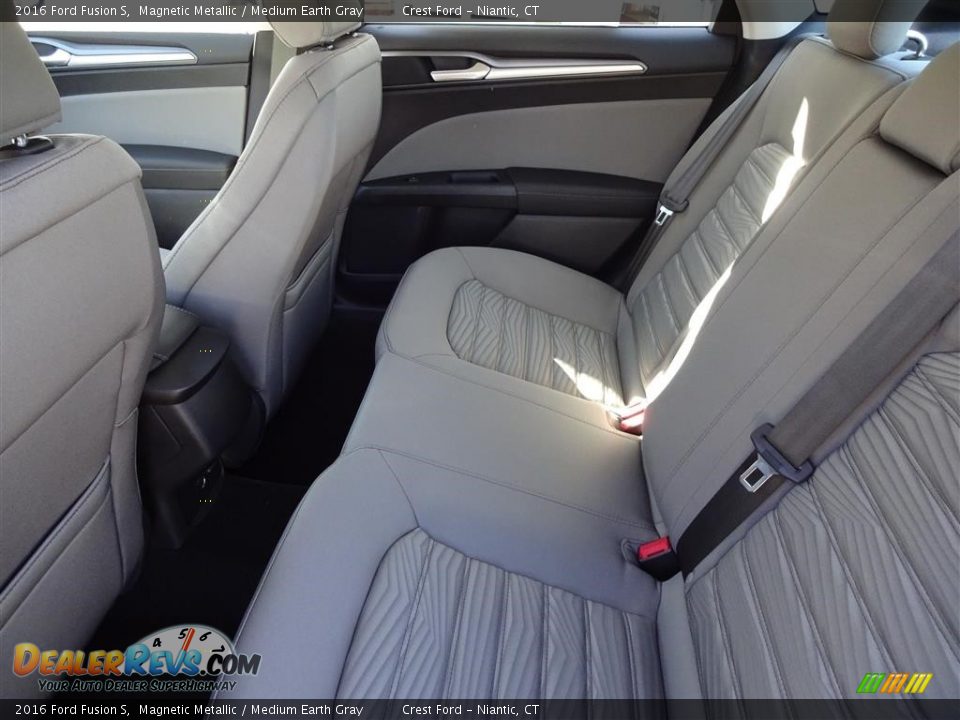 2016 Ford Fusion S Magnetic Metallic / Medium Earth Gray Photo #14