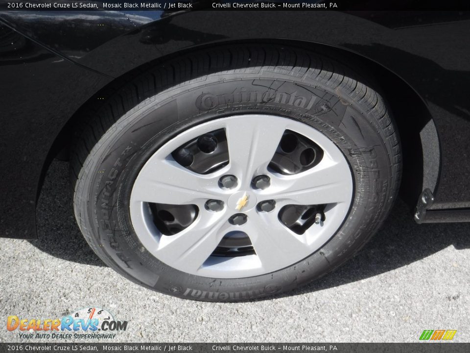 2016 Chevrolet Cruze LS Sedan Wheel Photo #3