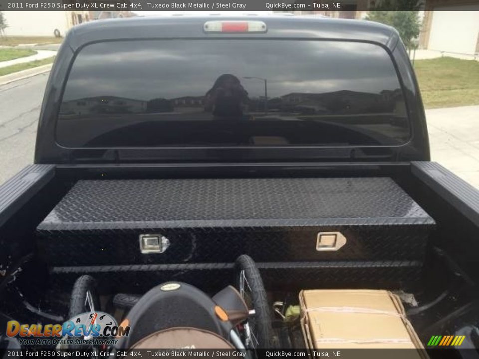 2011 Ford F250 Super Duty XL Crew Cab 4x4 Tuxedo Black Metallic / Steel Gray Photo #2