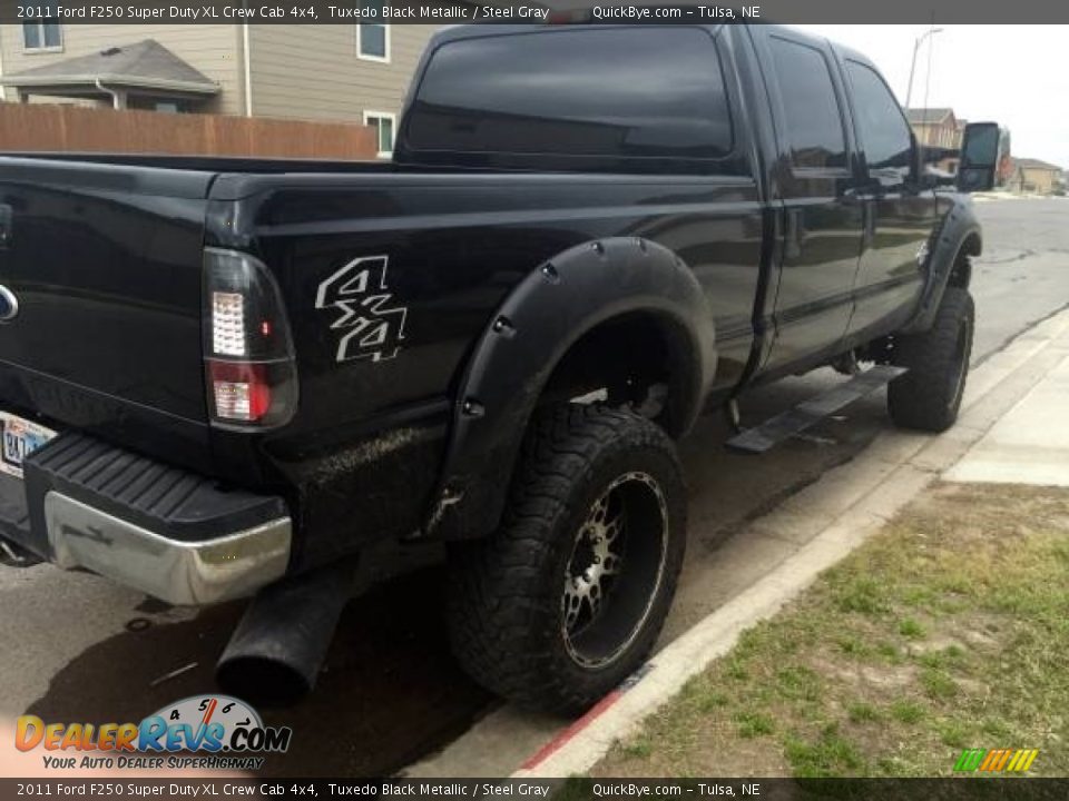 2011 Ford F250 Super Duty XL Crew Cab 4x4 Tuxedo Black Metallic / Steel Gray Photo #3