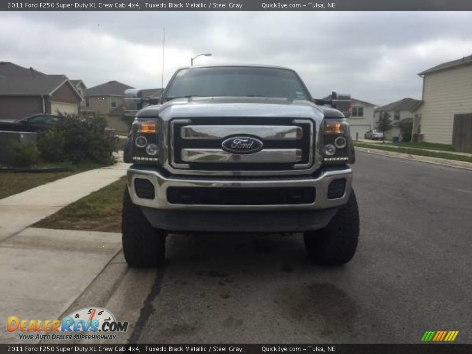 2011 Ford F250 Super Duty XL Crew Cab 4x4 Tuxedo Black Metallic / Steel Gray Photo #5