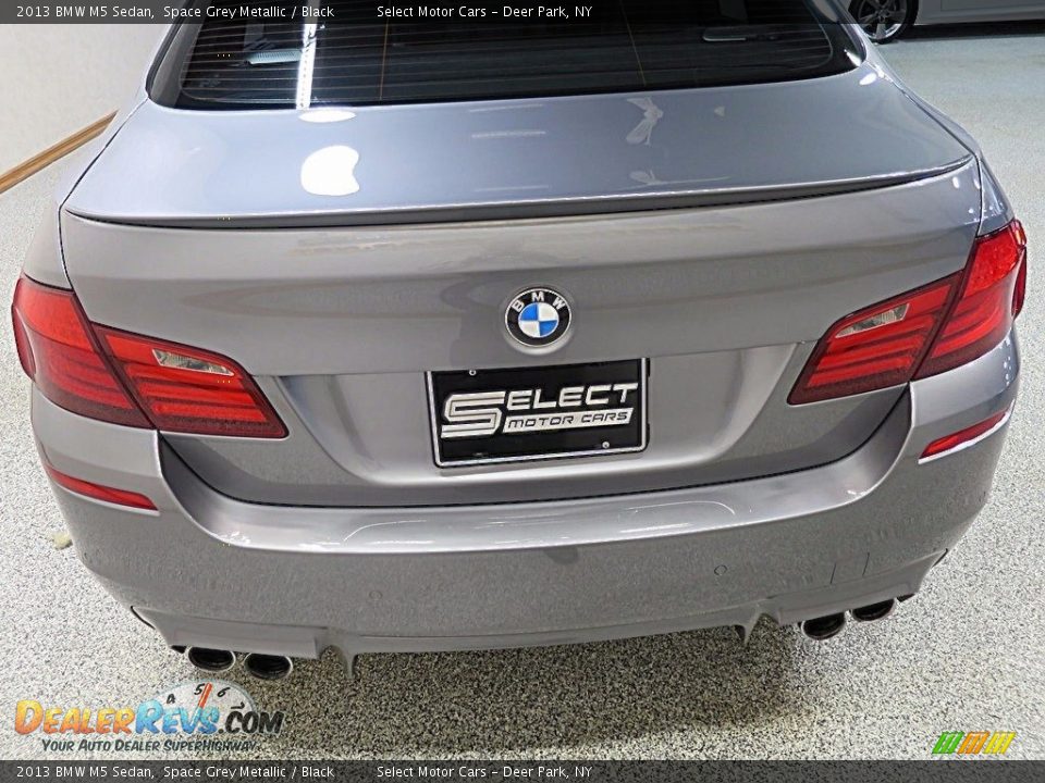 2013 BMW M5 Sedan Space Grey Metallic / Black Photo #6
