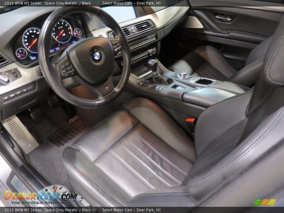 2013 BMW M5 Sedan Space Grey Metallic / Black Photo #7